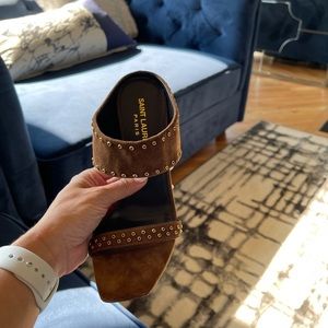Beautiful brand new suede saint Laurent heels